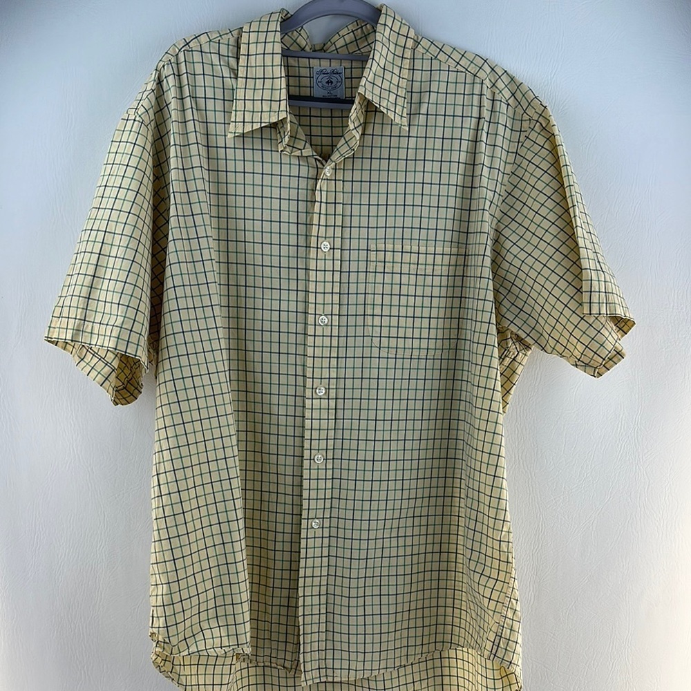 Brooks Brothers Short Sleeve Checkered Button Down Shirt